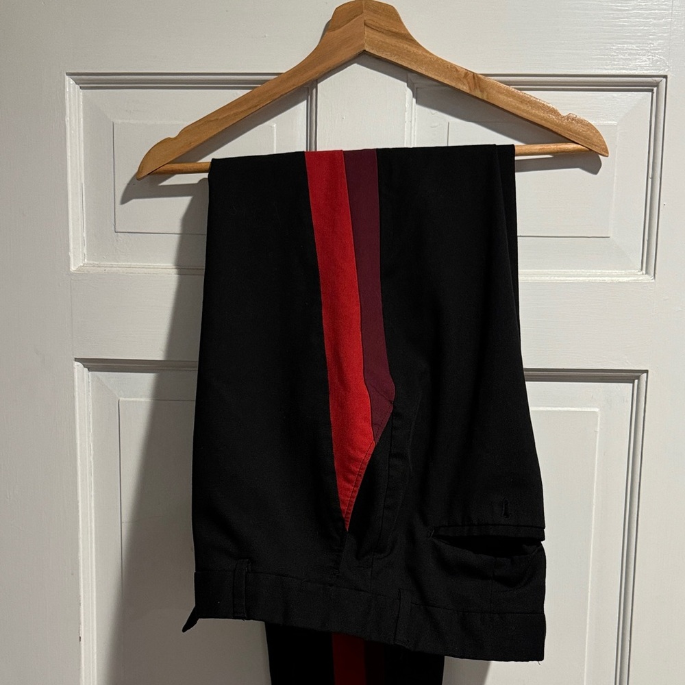 Boohoo man Black Pants with Red and burgundy Stripes slim fit size 34